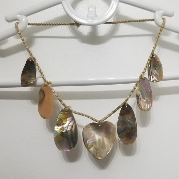 Vtg cord necklace w 7 blistered pearl pendants, 1 is a heart - Picture 4 of 12